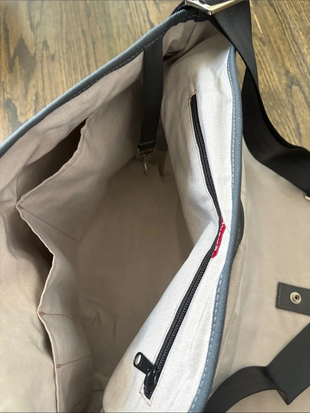 Harvey’s Multi-Striped Men’s Messenger Bag in Brown, Gray & Tan-NWT
